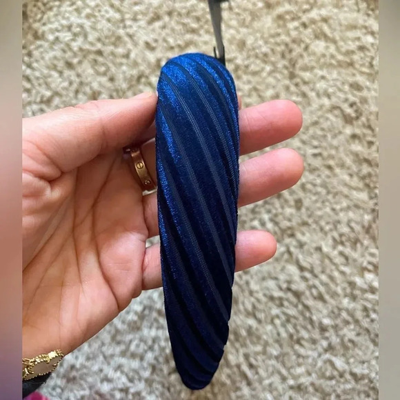 Women Navy Blue Velvet Headband NWT - Picture 4 of 5